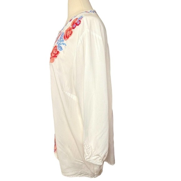 Sitting Pretty Seaside Floral Boho Chic Embroidered Blouse 1X - Picture 4 of 8